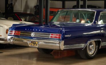Buick-Wildcat-1964-4-Door-Sedan-19