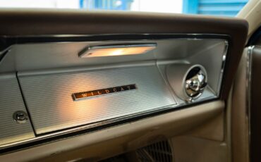Buick-Wildcat-1964-4-Door-Sedan-33