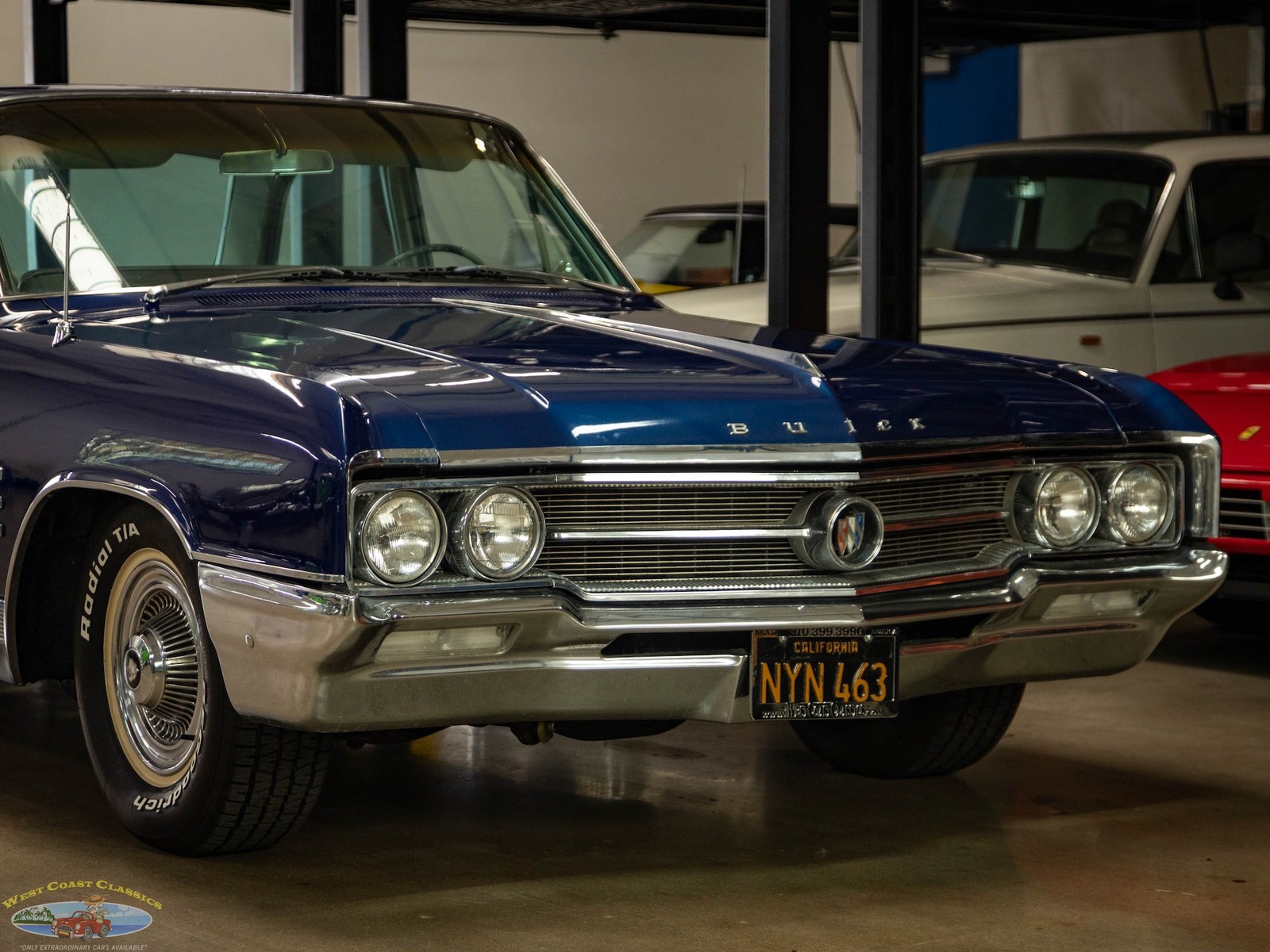 Buick-Wildcat-1964-4-Door-Sedan-7