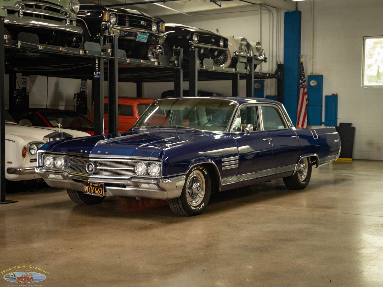 Buick-Wildcat-1964-4-Door-Sedan