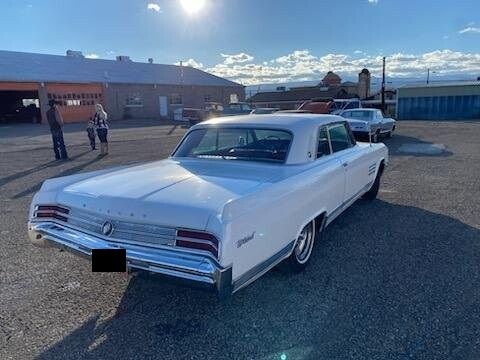 Buick-Wildcat-1964-White-Red-3