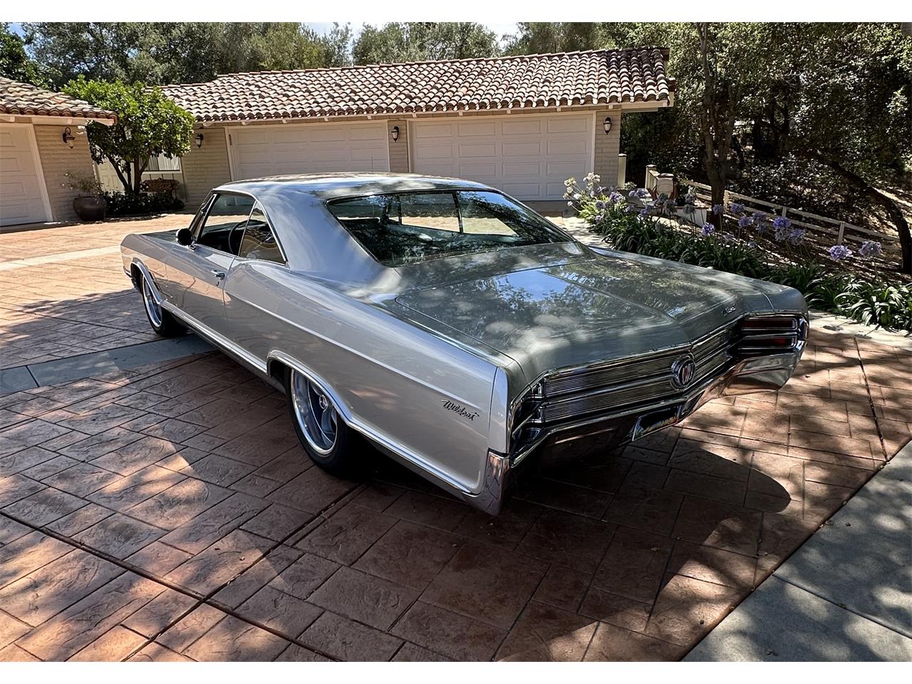 Buick-Wildcat-1965-Silver-Silver-Black-24