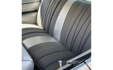 Buick-Wildcat-1965-Silver-Silver-Black-29