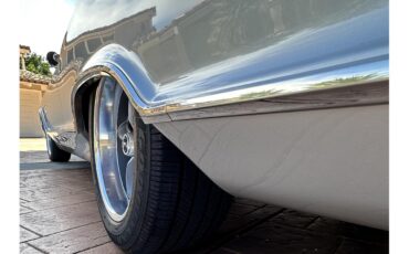 Buick-Wildcat-1965-Silver-Silver-Black-34