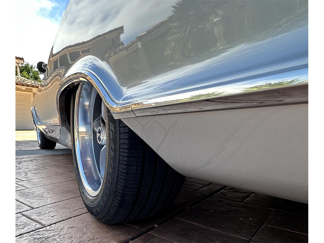 Buick-Wildcat-1965-Silver-Silver-Black-34