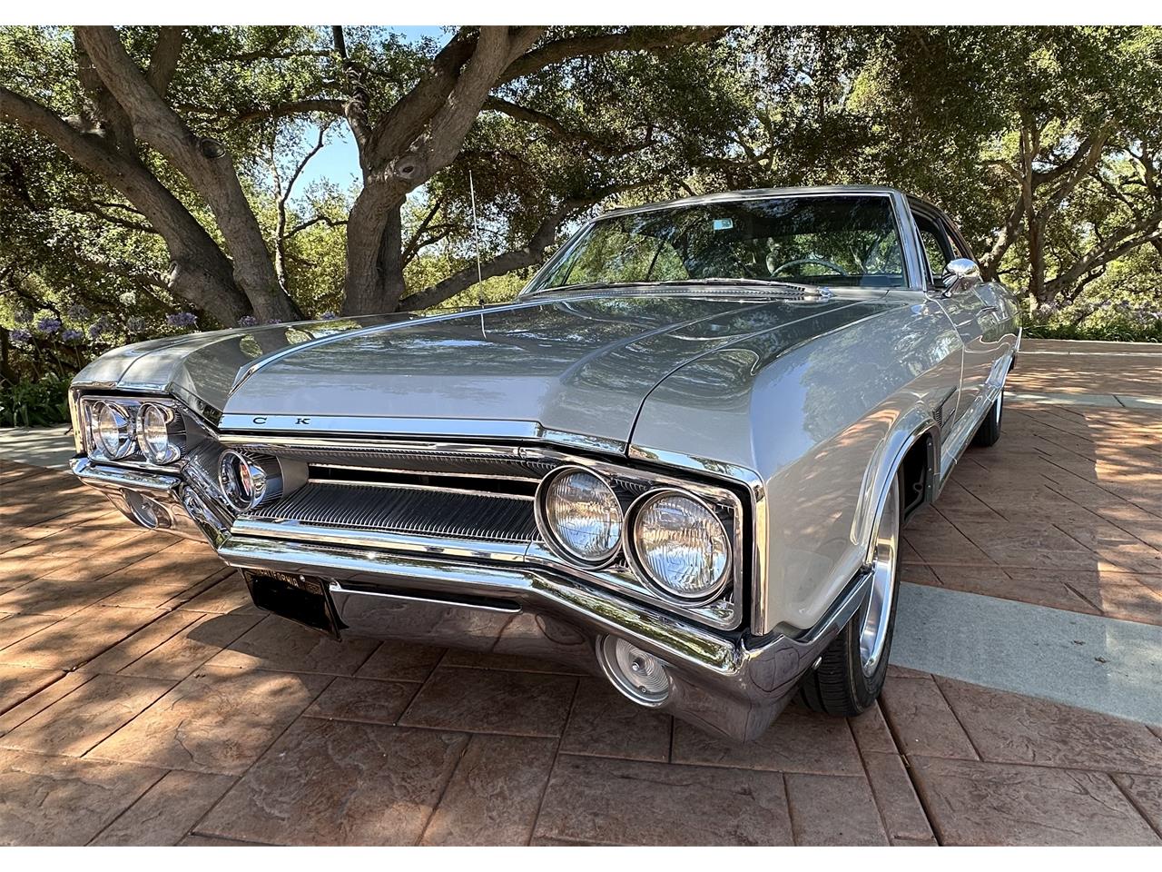 Buick-Wildcat-1965-Silver-Silver-Black-4
