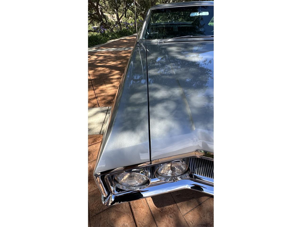 Buick-Wildcat-1965-Silver-Silver-Black-41