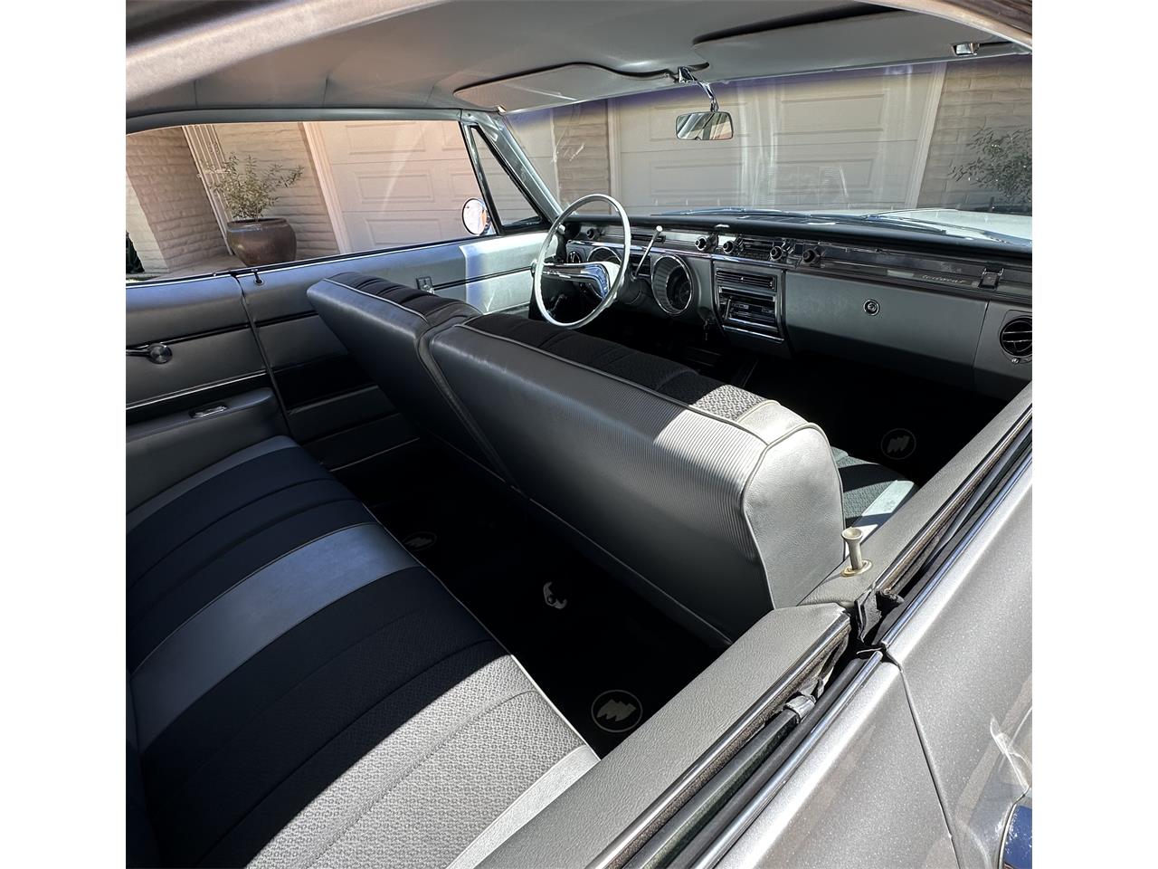 Buick-Wildcat-1965-Silver-Silver-Black-47