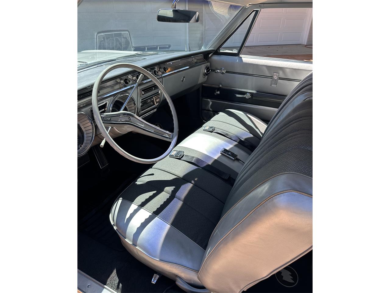 Buick-Wildcat-1965-Silver-Silver-Black-7