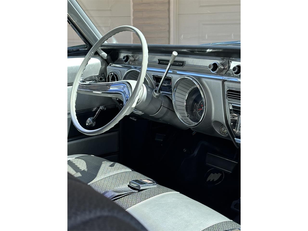 Buick-Wildcat-1965-Silver-Silver-Black-9