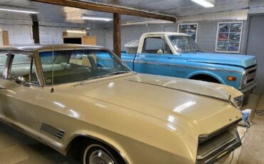 Buick-Wildcat-1966-1