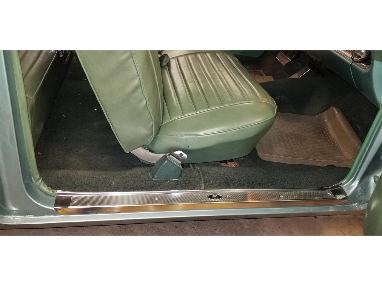 Buick-Wildcat-1966-Foam-Green-Green-11
