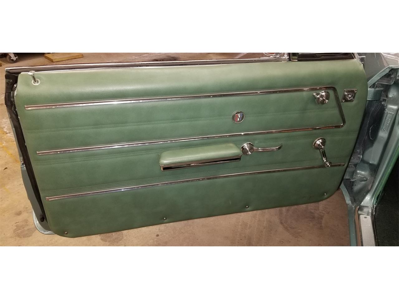 Buick-Wildcat-1966-Foam-Green-Green-8