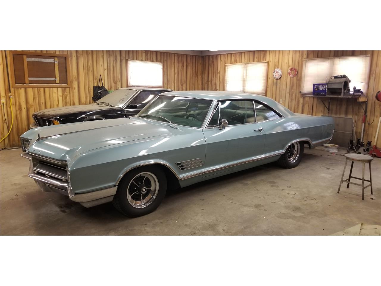 Buick-Wildcat-1966-Foam-Green-Green