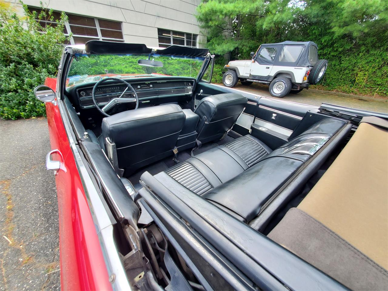 Buick-Wildcat-1966-Red-Black-1