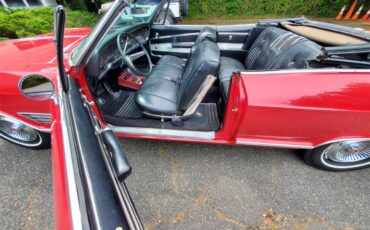 Buick-Wildcat-1966-Red-Black-3