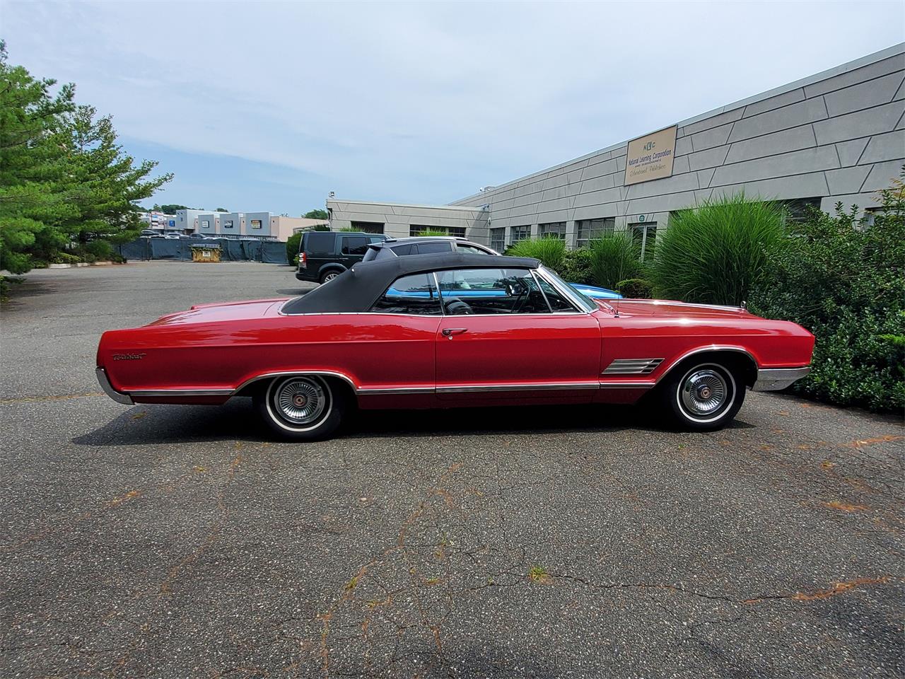 Buick-Wildcat-1966-Red-Black-8