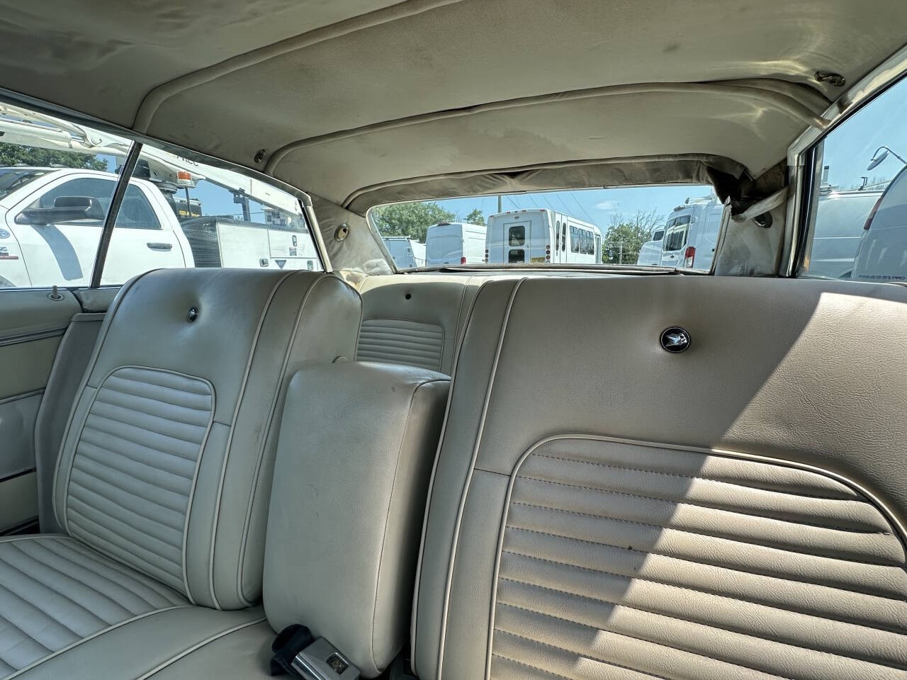 Buick-Wildcat-1966-Sedan-11