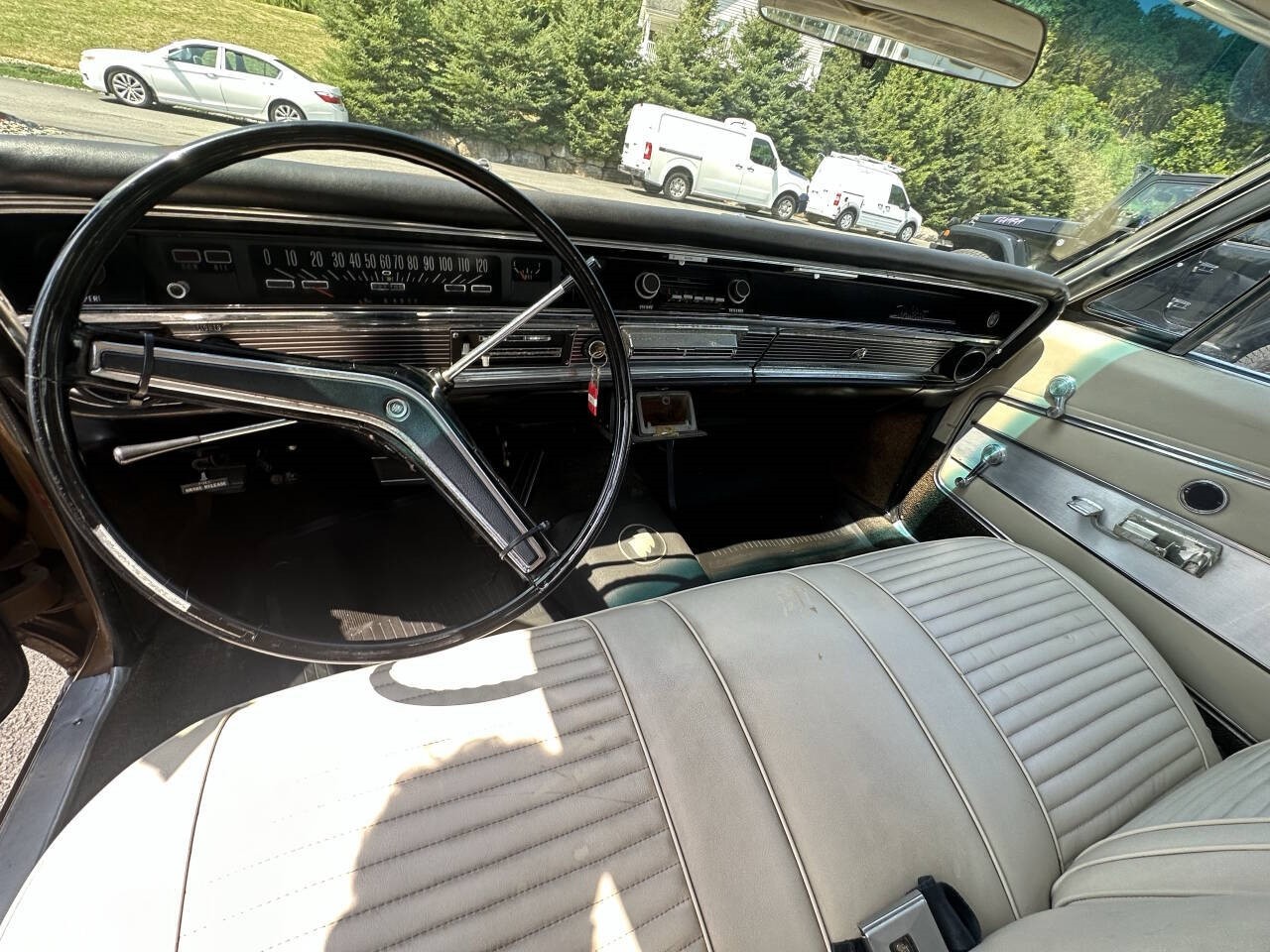 Buick-Wildcat-1966-Sedan-14
