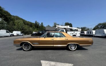 Buick-Wildcat-1966-Sedan-3