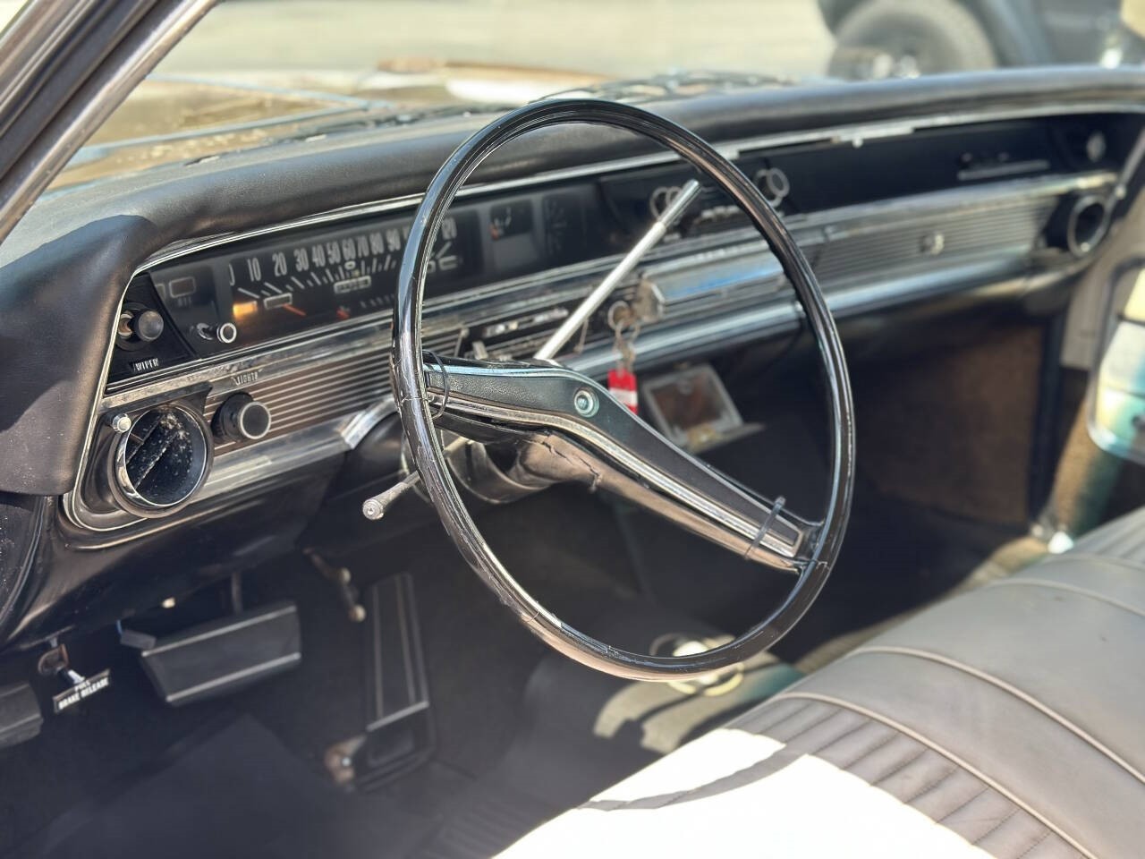 Buick-Wildcat-1966-Sedan-7