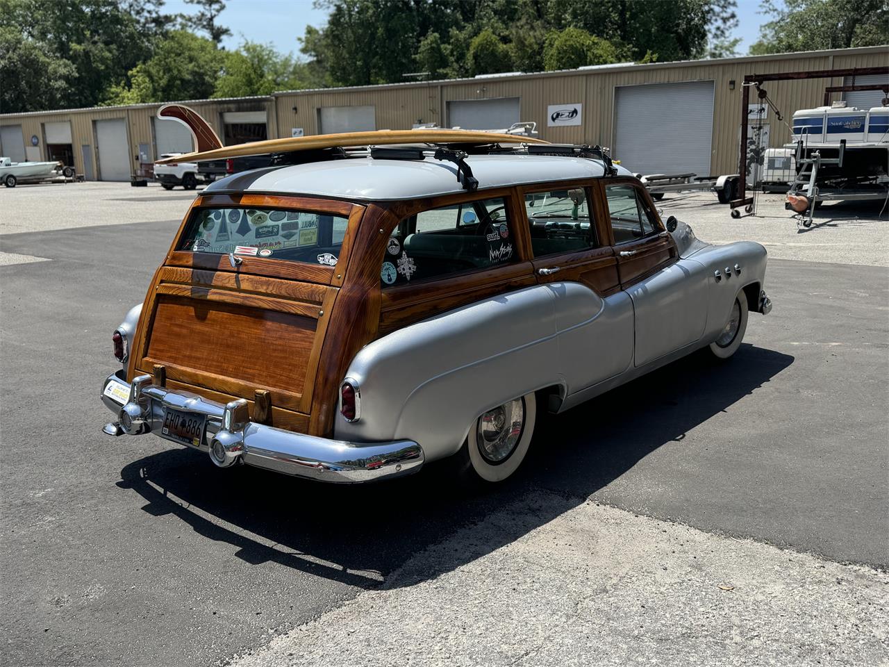 Buick-Woody-wagon-1952-silver-graywood-4