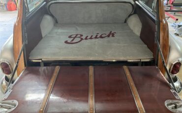 Buick-Woody-wagon-1952-silver-graywood-6