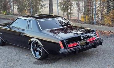 Buick-century-1976-black-1