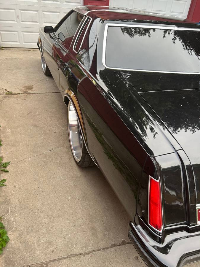 Buick-century-1976-black-11