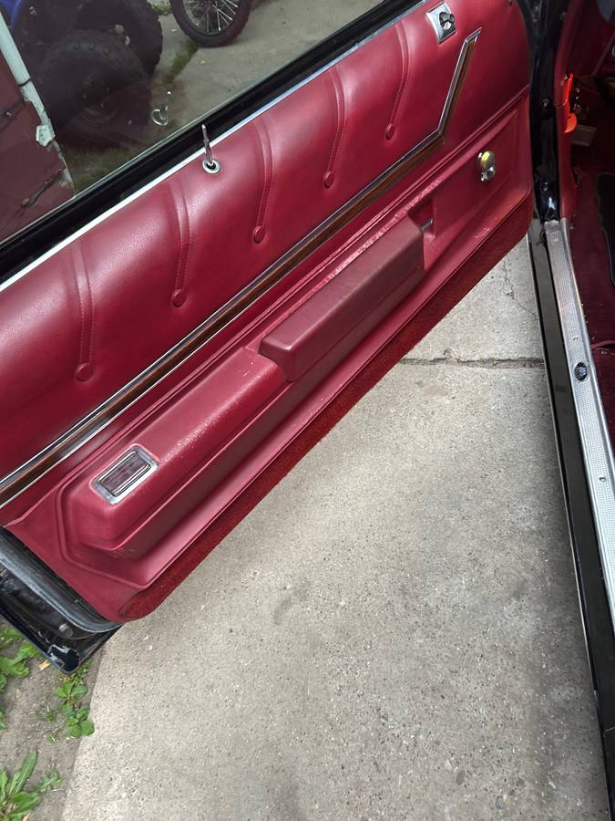 Buick-century-1976-black-14