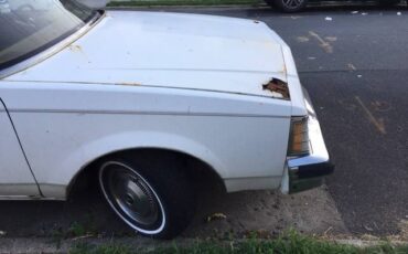 Buick-century-1978-white-3