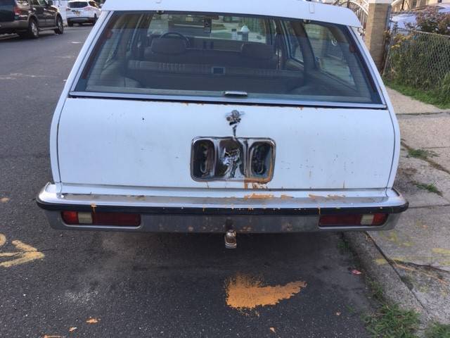 Buick-century-1978-white-4