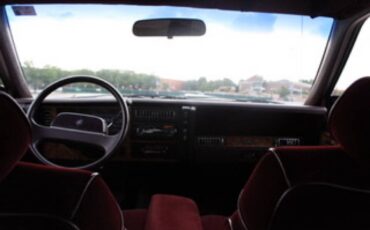 Buick-century-1989-white-12