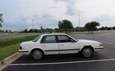 Buick-century-1989-white-9