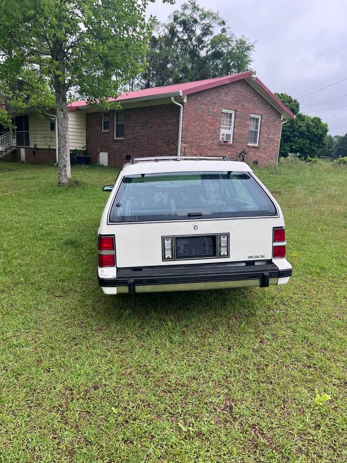 Buick-century-1992-white-10