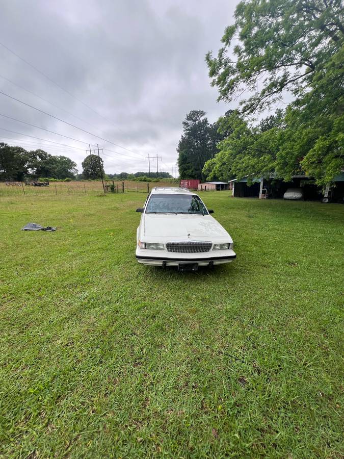 Buick-century-1992-white-11