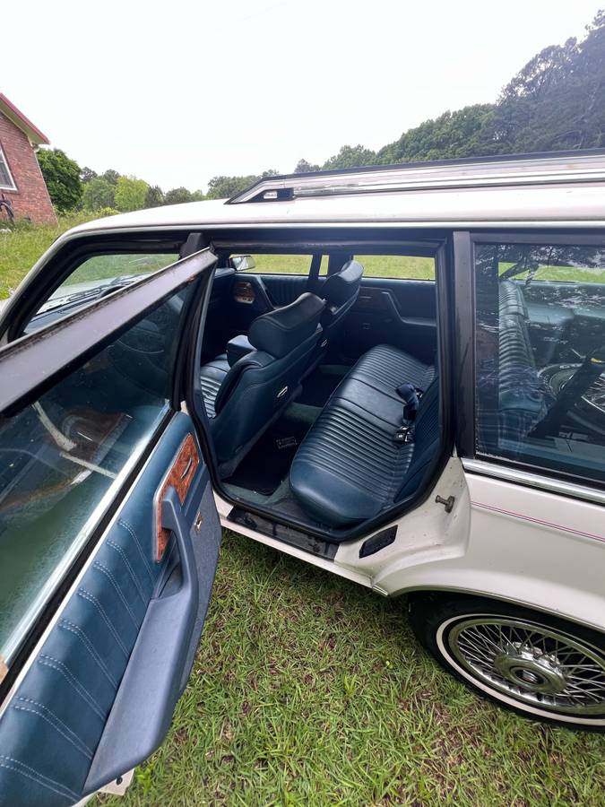 Buick-century-1992-white-14