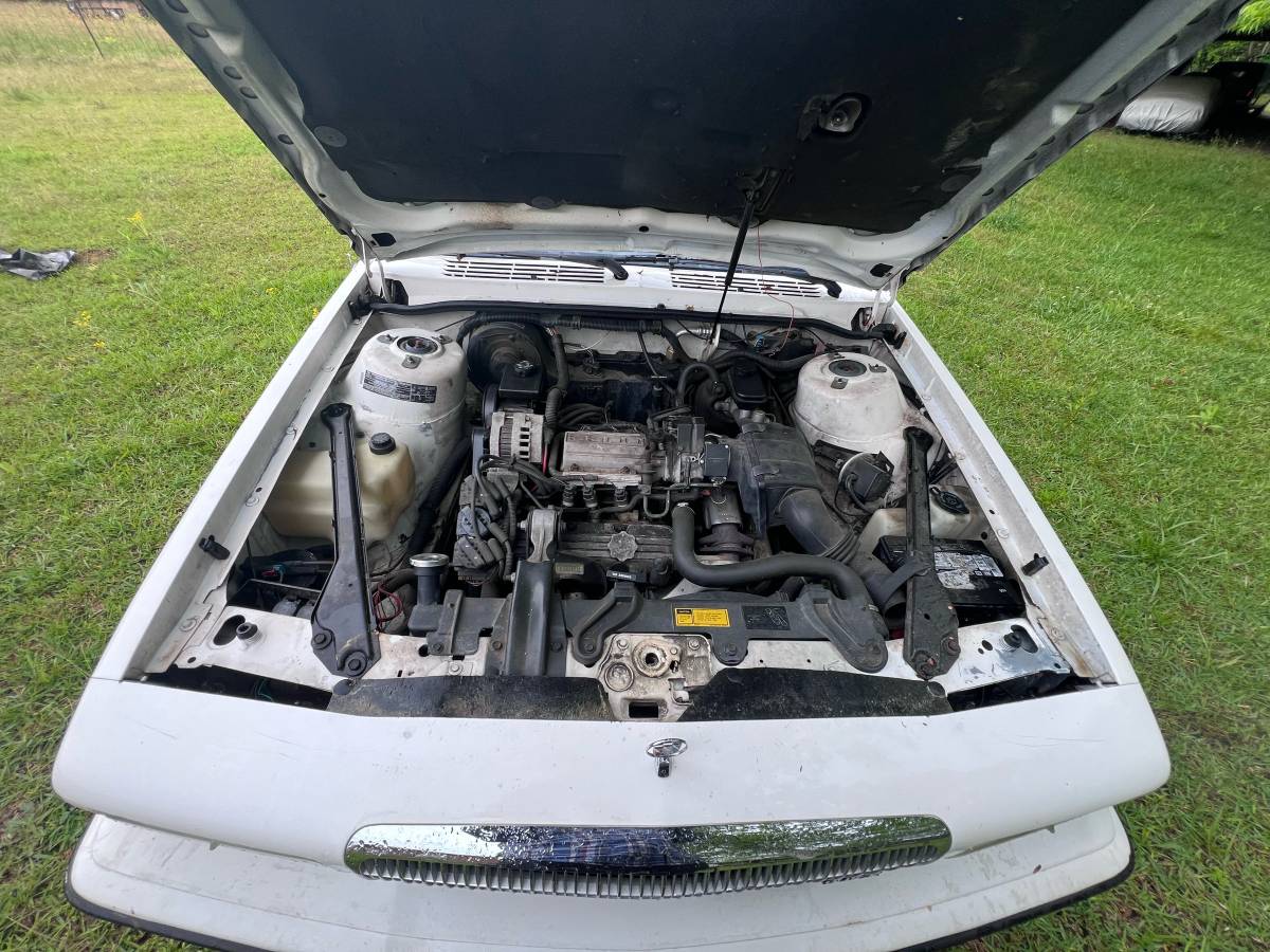 Buick-century-1992-white-4