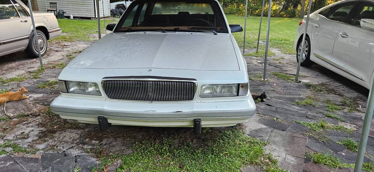 Buick-century-1994-white-1