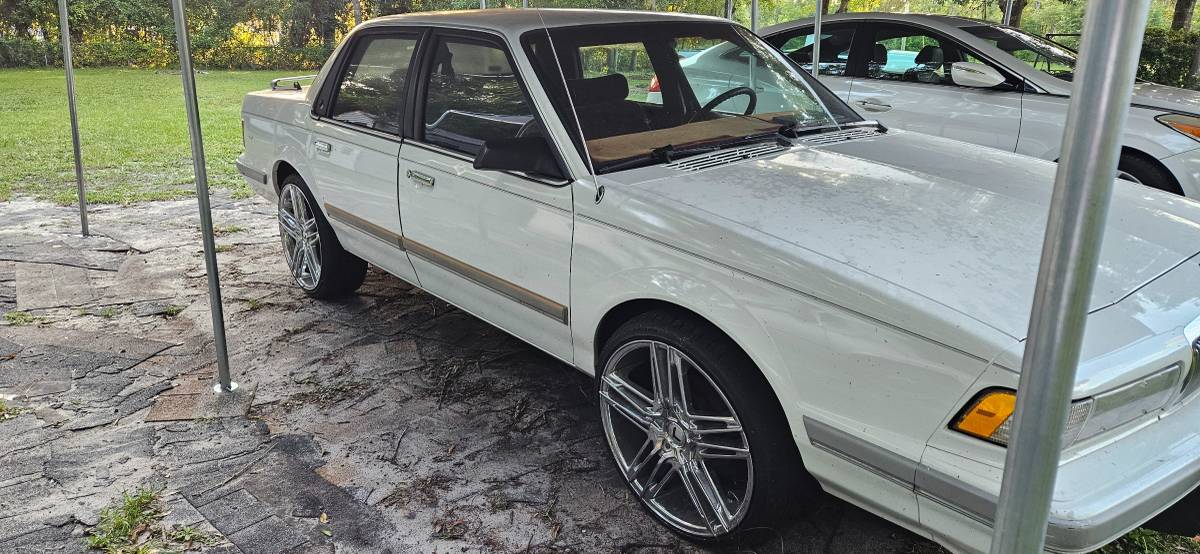 Buick-century-1994-white-2