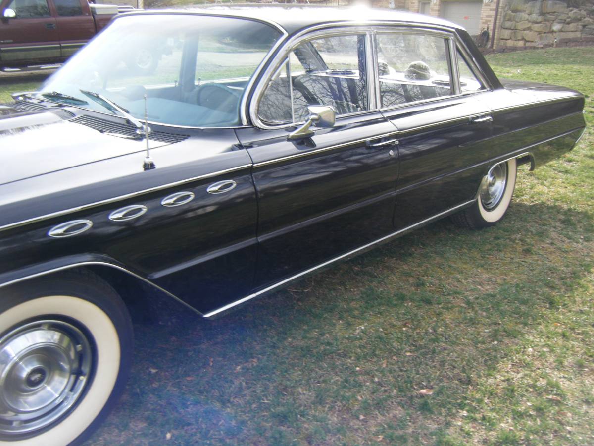 Buick-electra-1961-black-12