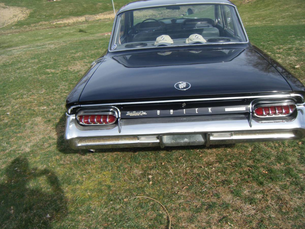Buick-electra-1961-black-2