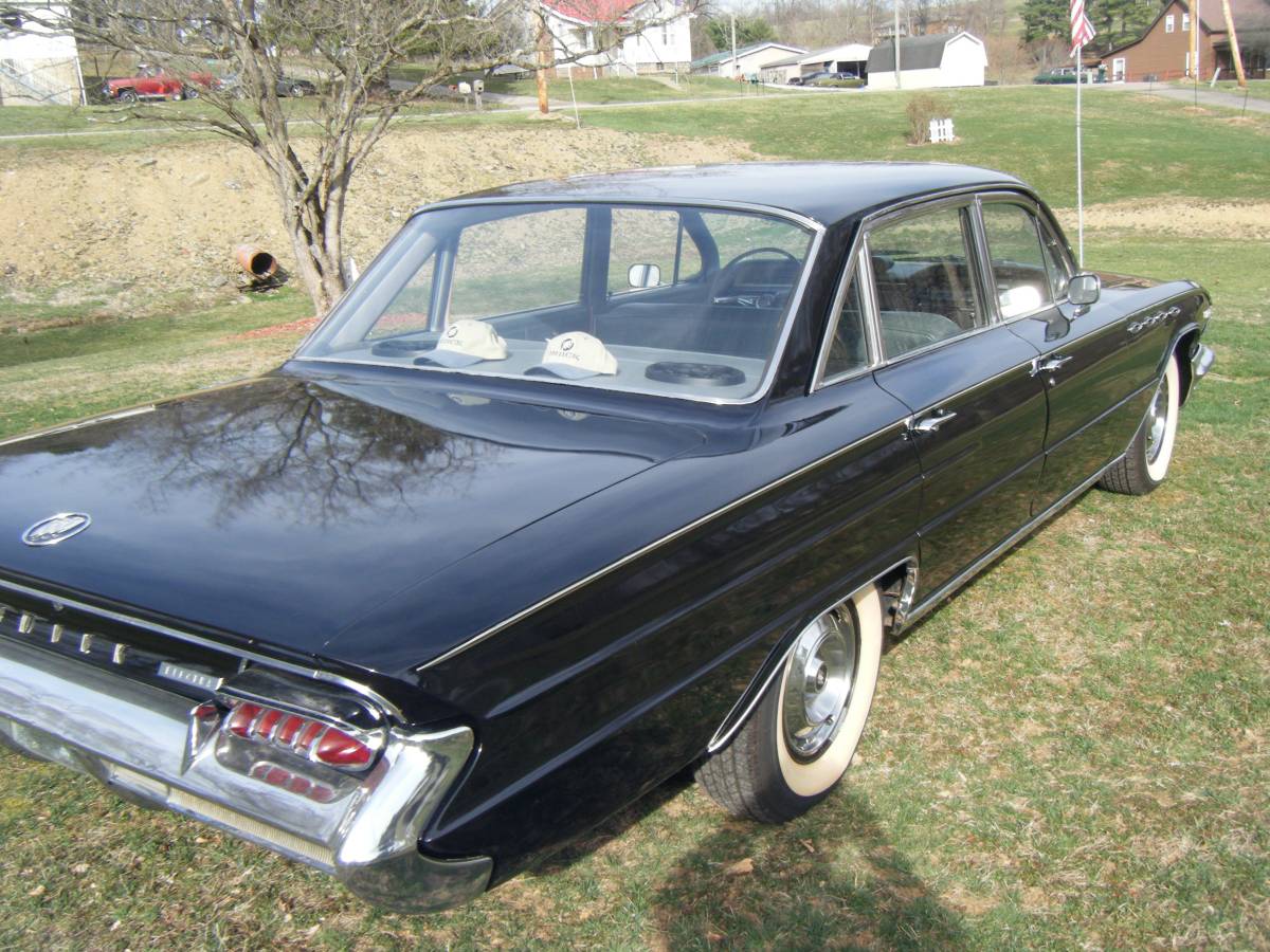 Buick-electra-1961-black-3
