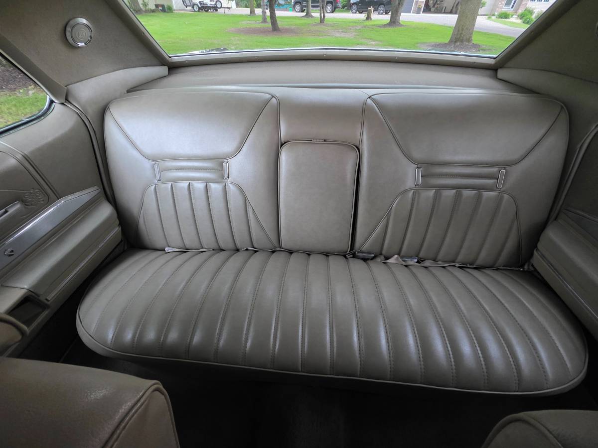 Buick-electra-1969-brown-12