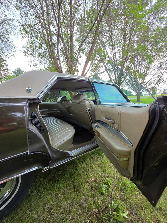 Buick-electra-1969-brown-13