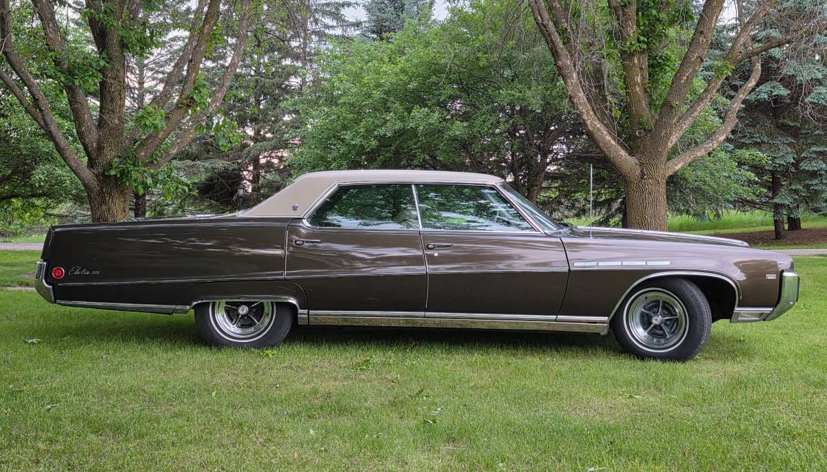 Buick-electra-1969-brown-3
