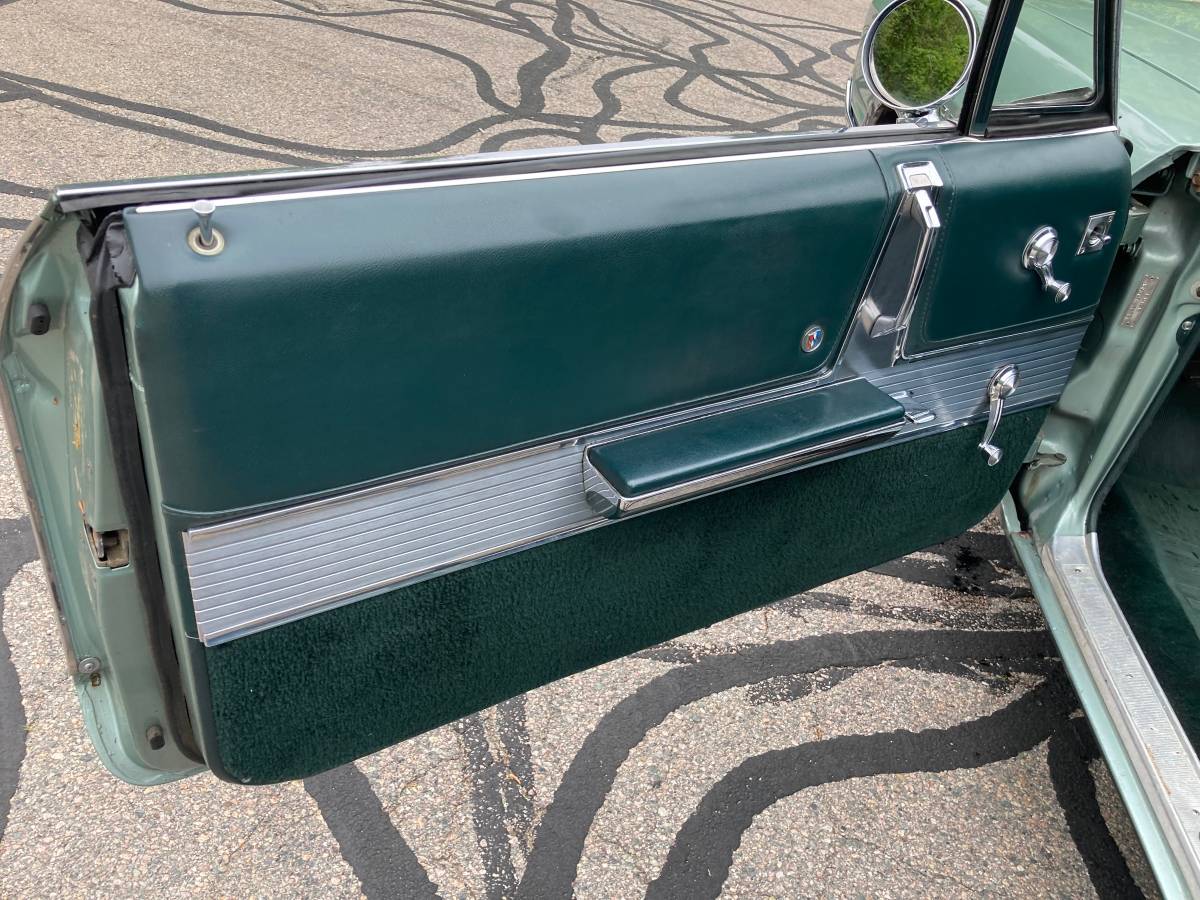 Buick-electra-225-custom-1965-green-12
