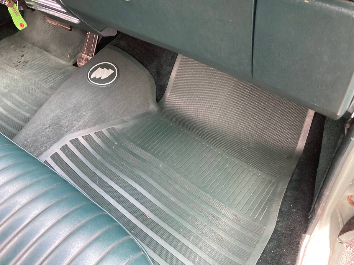 Buick-electra-225-custom-1965-green-14