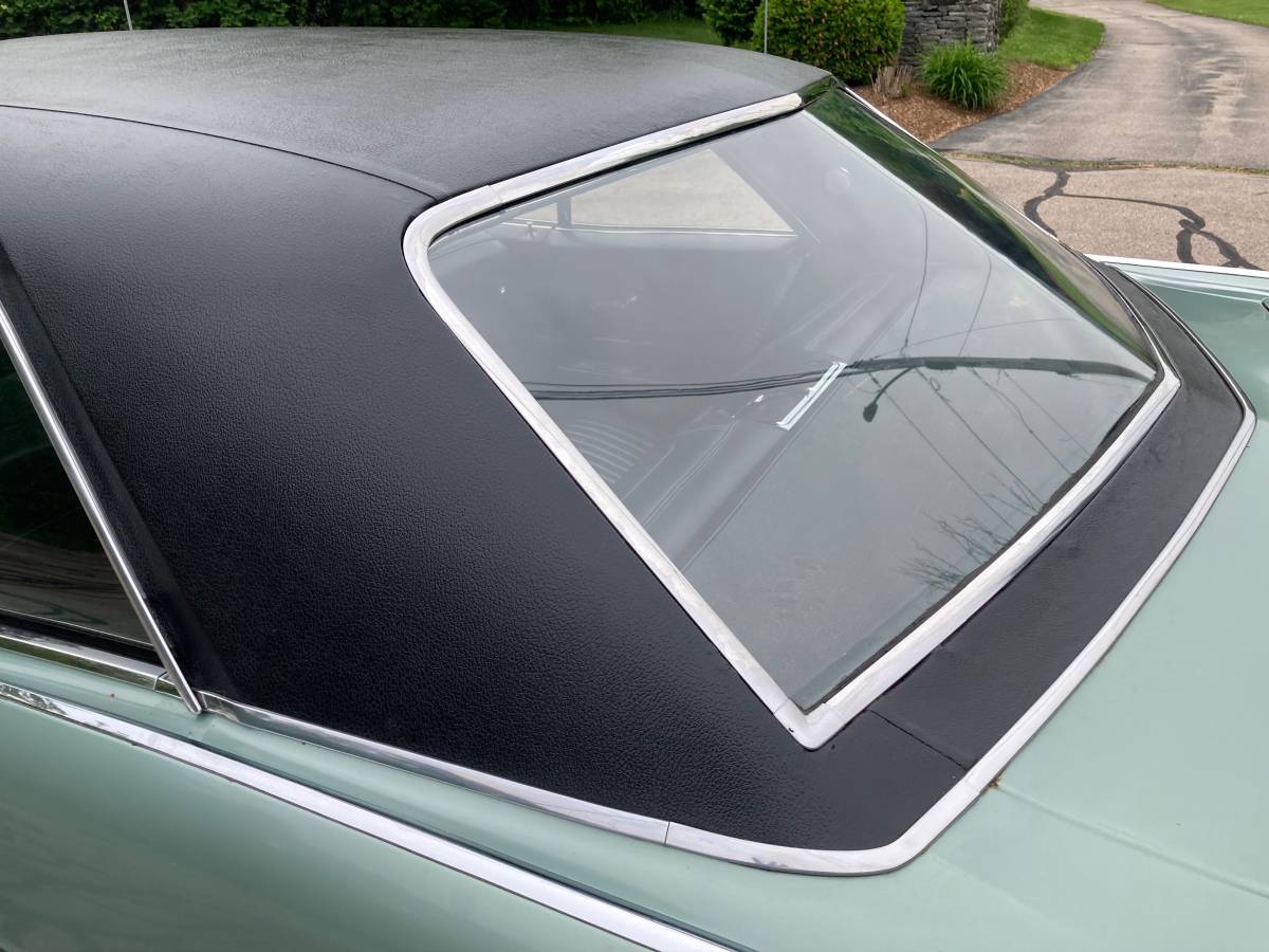 Buick-electra-225-custom-1965-green-8
