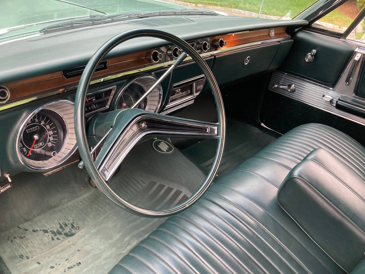 Buick-electra-225-custom-1965-green-9